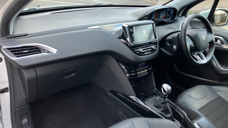 Peugeot 2008 1.2 PureTech 130 Allure 5dr Petrol Estate